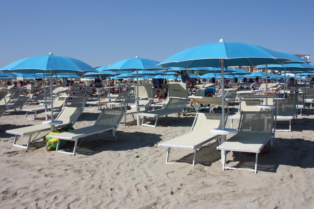 Hotel Buenos Aires Cervia Kültér fotó