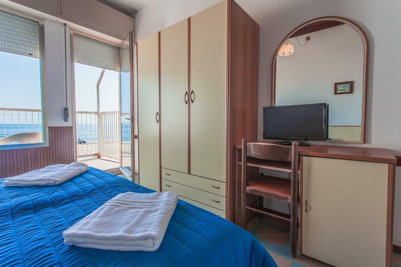 Hotel Buenos Aires Cervia Kültér fotó